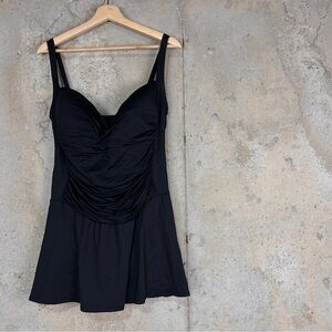 La Blanca black skirt one piece swim suit with built in padding 20w